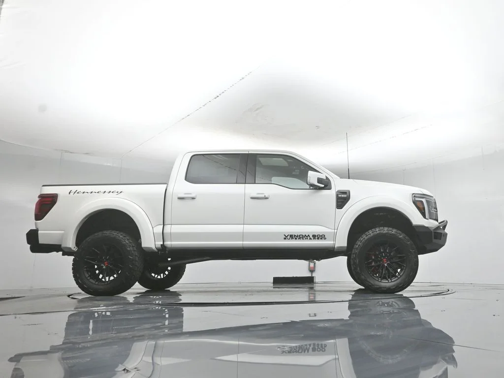 New 2026 Star White Metallic Tri-Coat Ford Lariat image 51