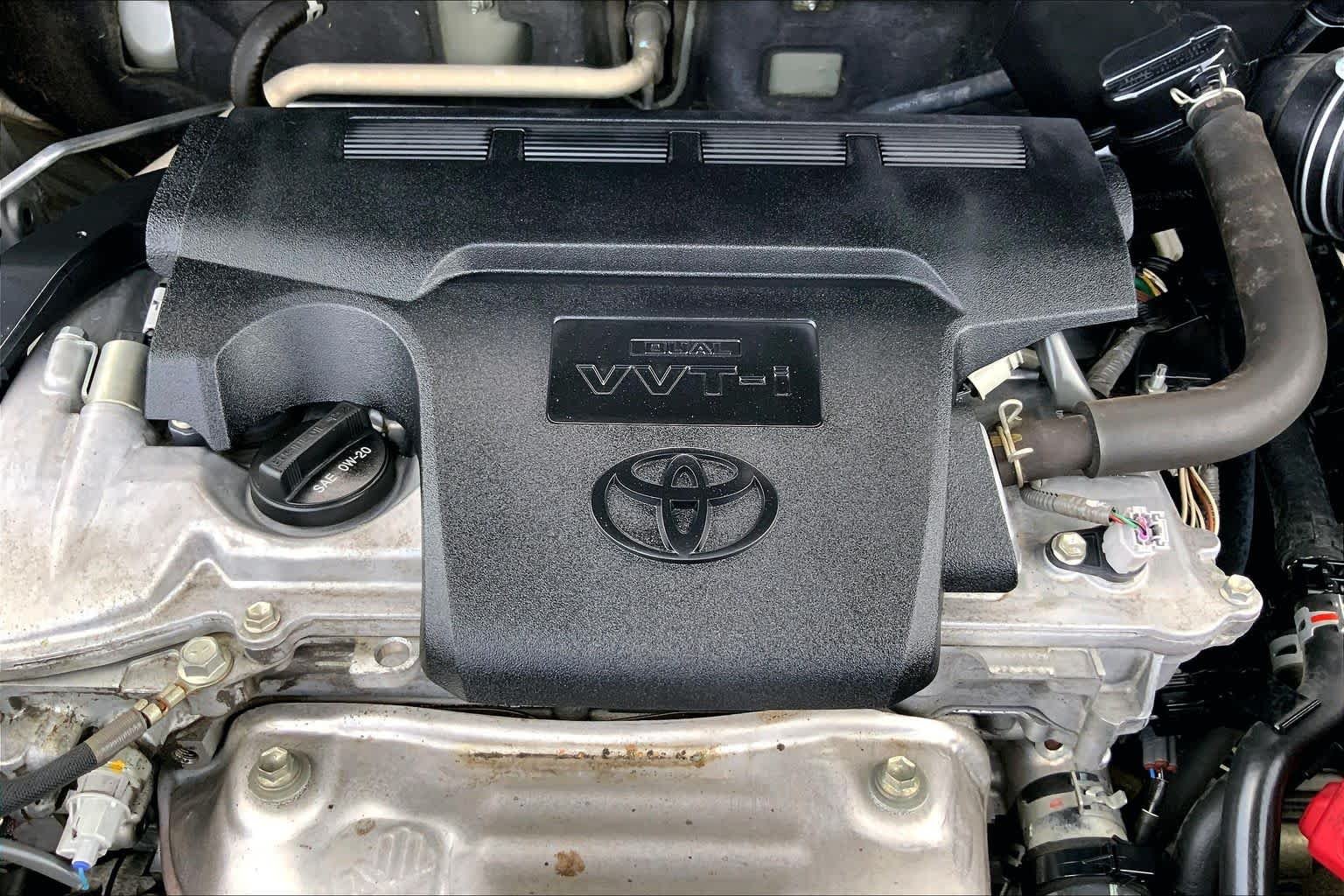 Used 2018 Silver Sky Metallic Toyota Limited image 32