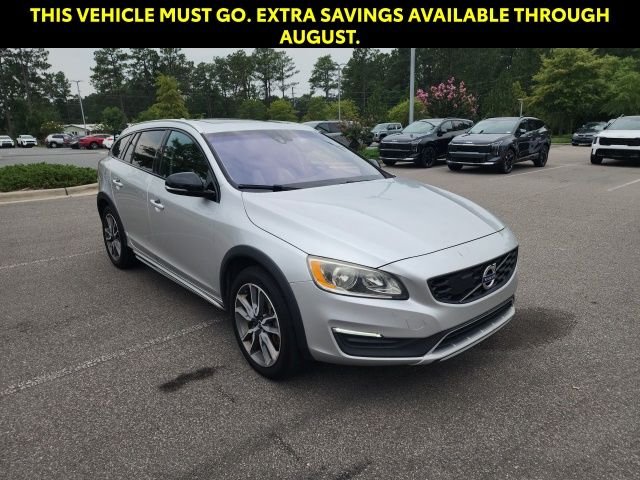 Used 2017 Silver Volvo T5 image 1