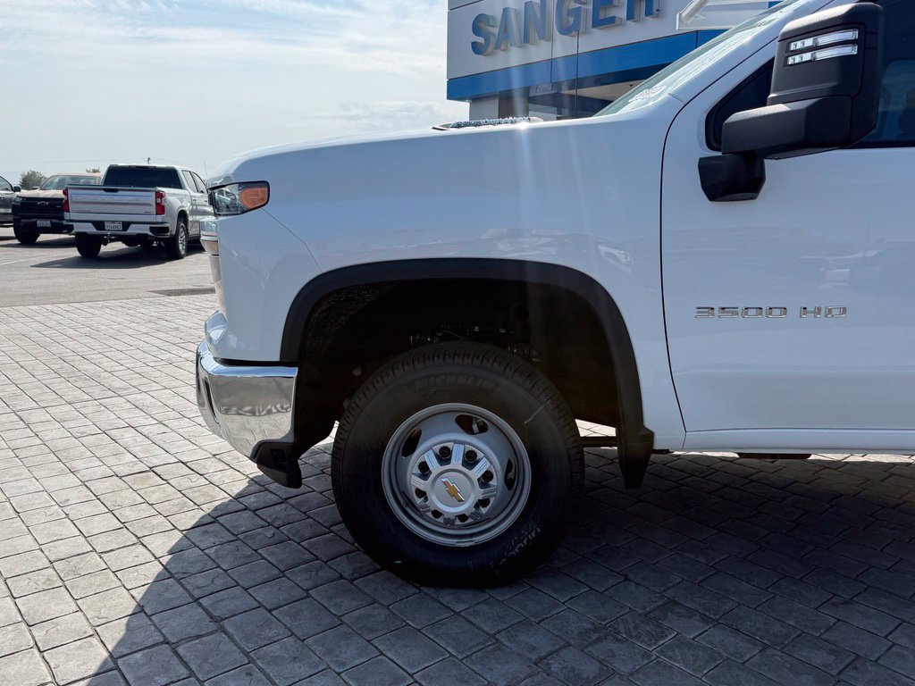 2026 Chevrolet Silverado 3500 HD Chassis Cab Work Truck view 5