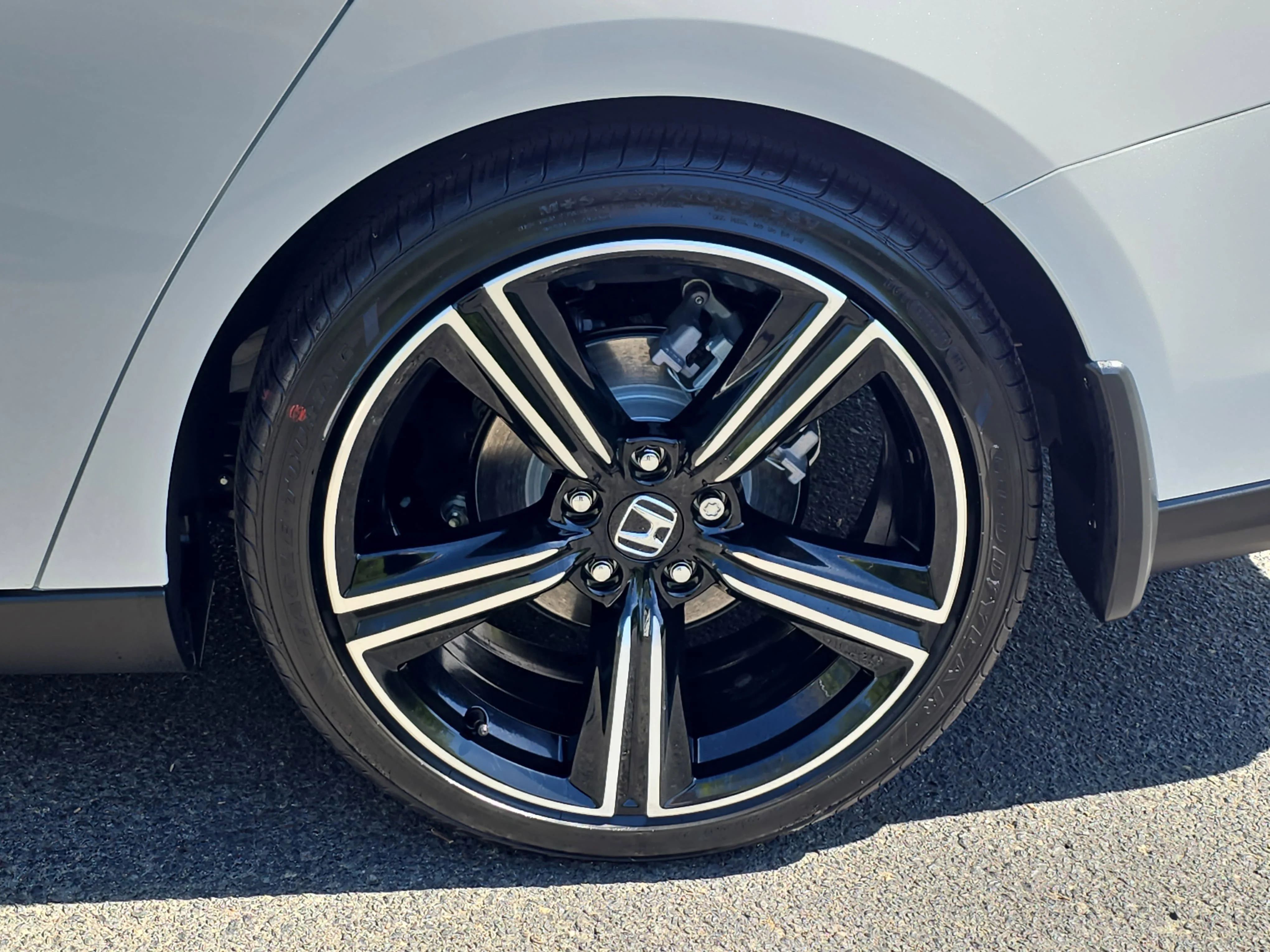 New 2026 Platinum White Pearl Honda SE image 29
