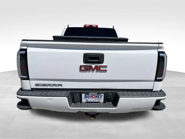Used 2015 White GMC Base image 16