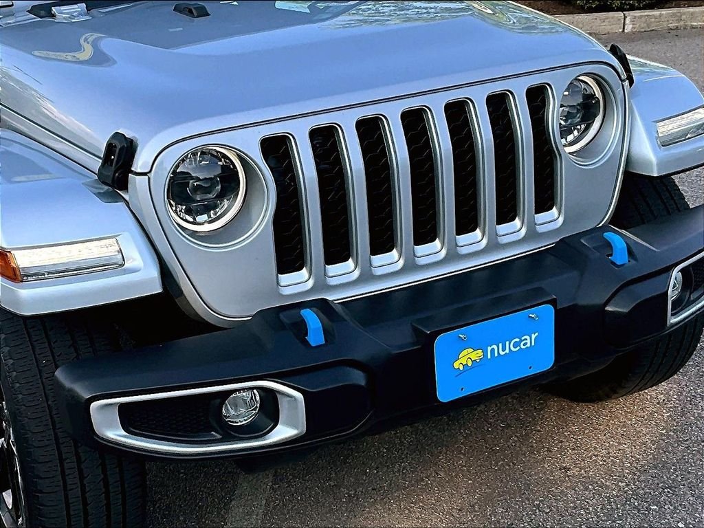 Used 2023 Silver Jeep Sahara 4xe image 29