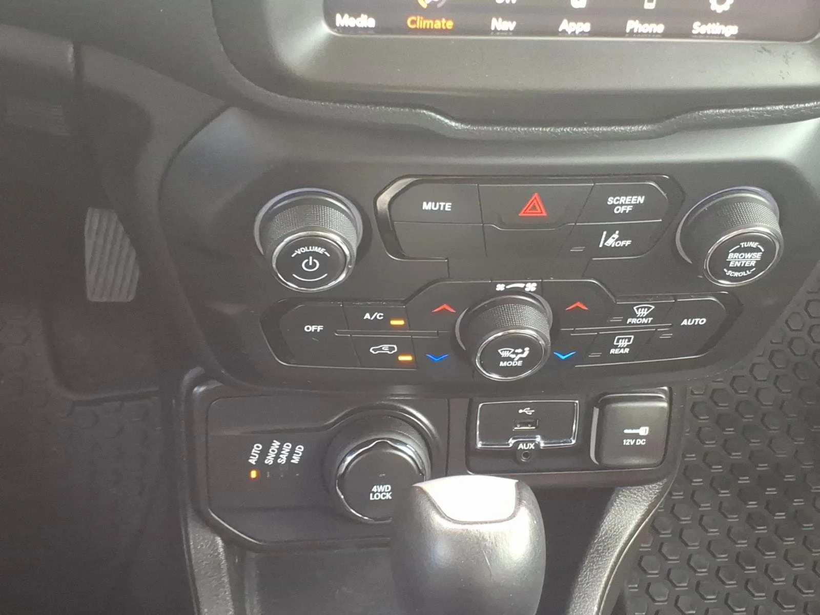 Used 2023 Slate Blue Jeep Latitude image 21