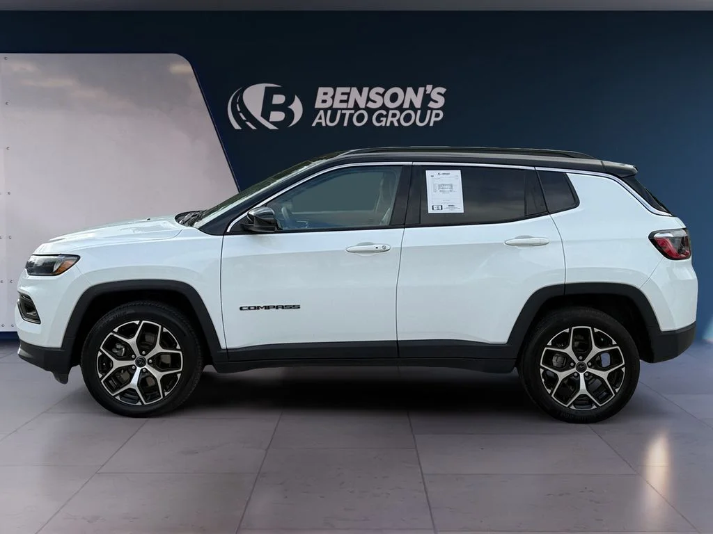 Used 2025 White Jeep Limited image 2