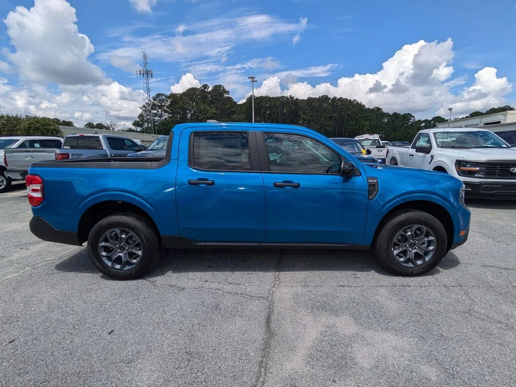 New 2026 Velocity Blue Ford XLT image 3
