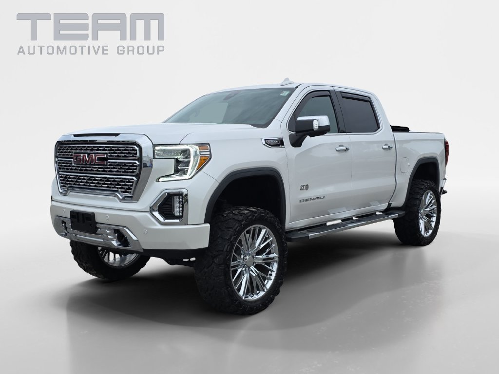Used 2021 White GMC Denali image 3
