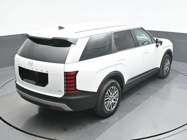 New 2026 White Hyundai SE image 17