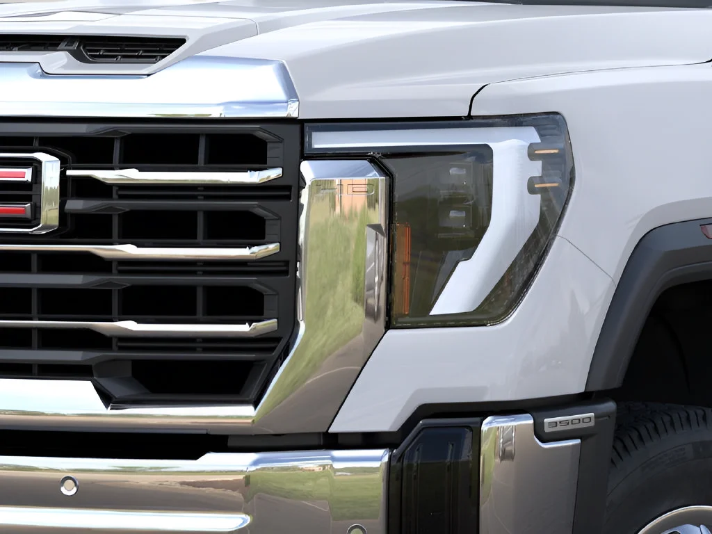 Used 2026 Summit White GMC SLE DRW image 20
