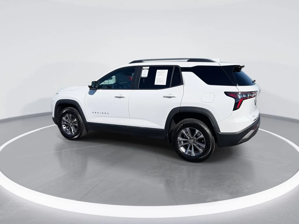Used 2025 White Chevrolet LT image 6