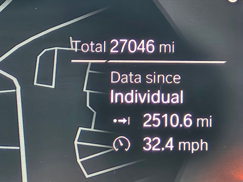 Used 2024 Gray BMW xDrive30i image 32