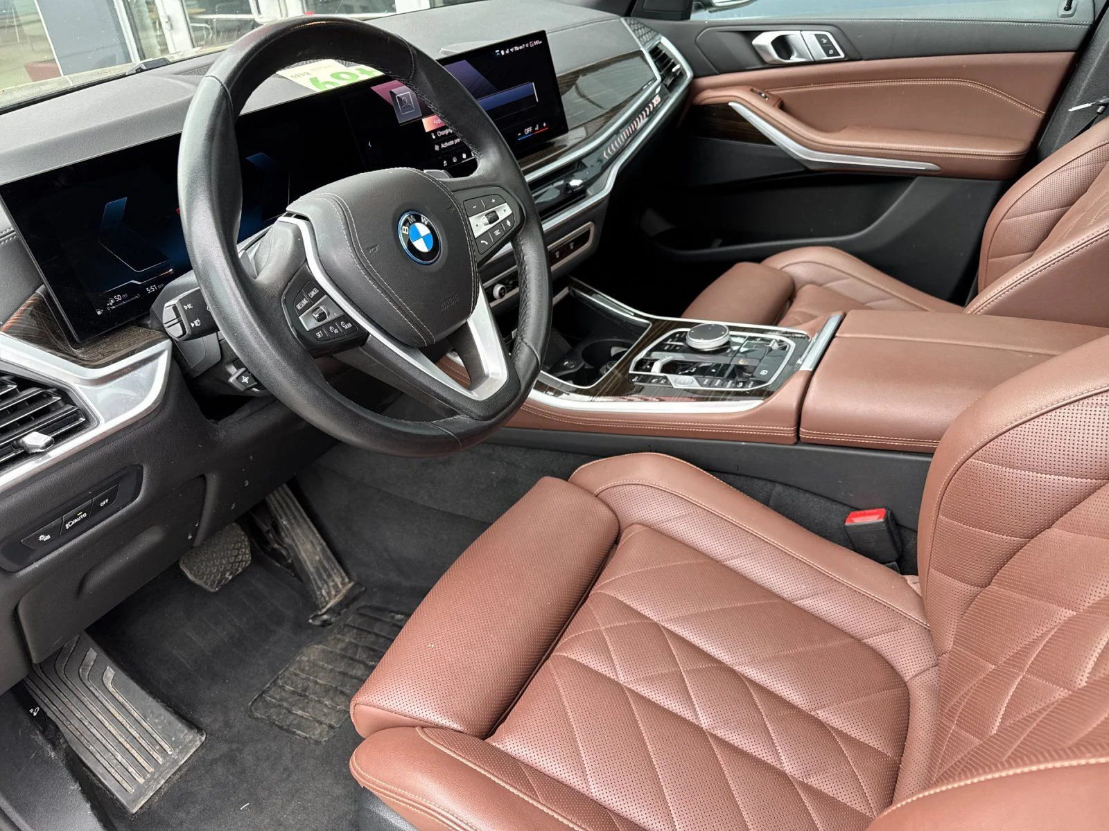 Used 2024 Manhattan Green Metallic BMW xDrive50e image 9