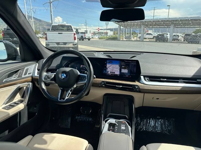 Used 2023 Black BMW xDrive28i image 31