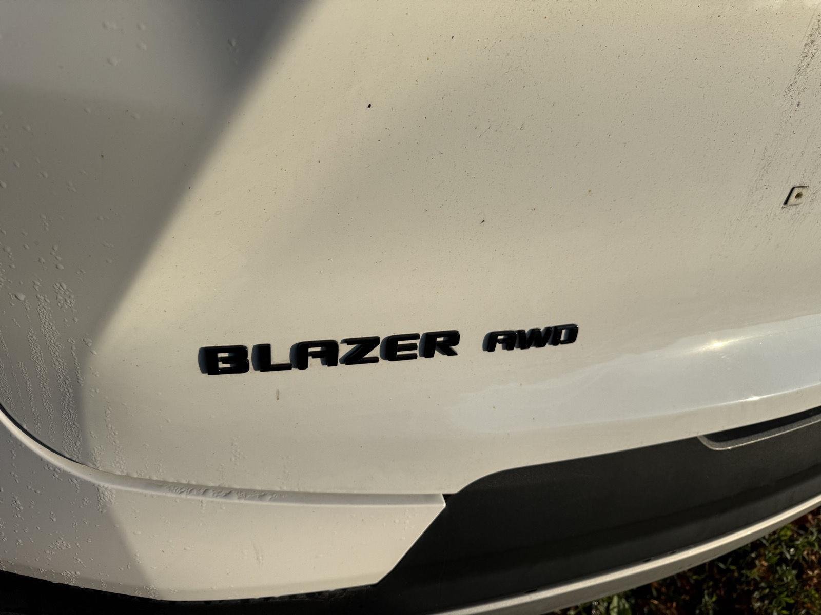 Used 2024 Summit White Chevrolet LT image 7