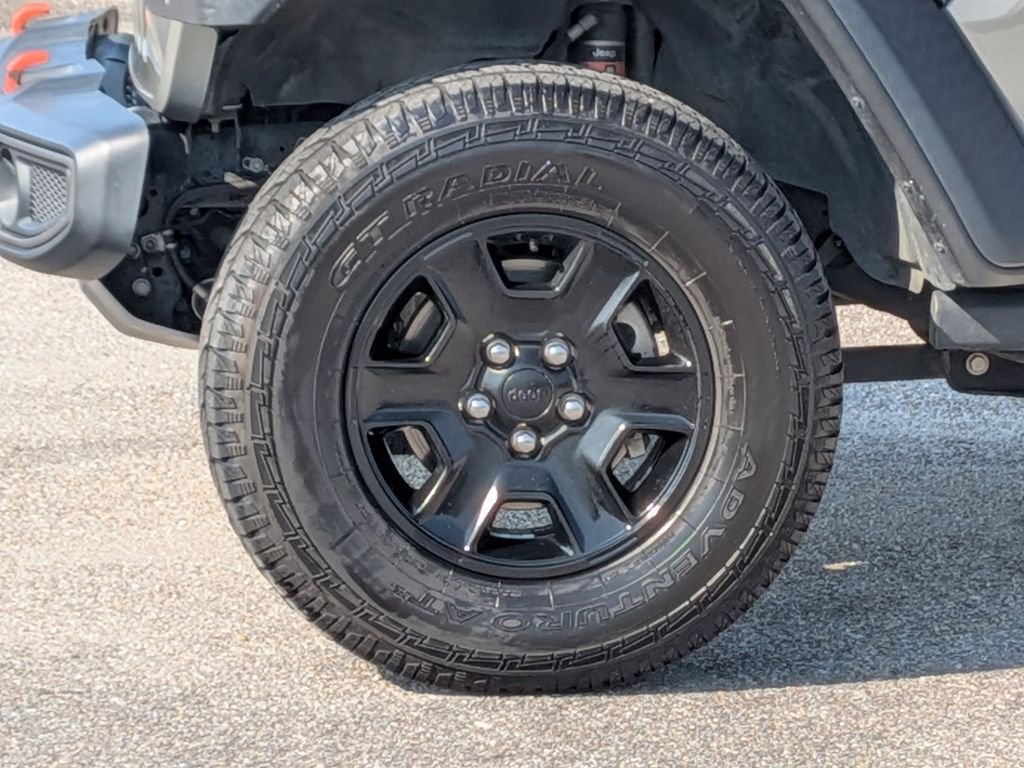 Used 2021 Gray Jeep Mojave image 11