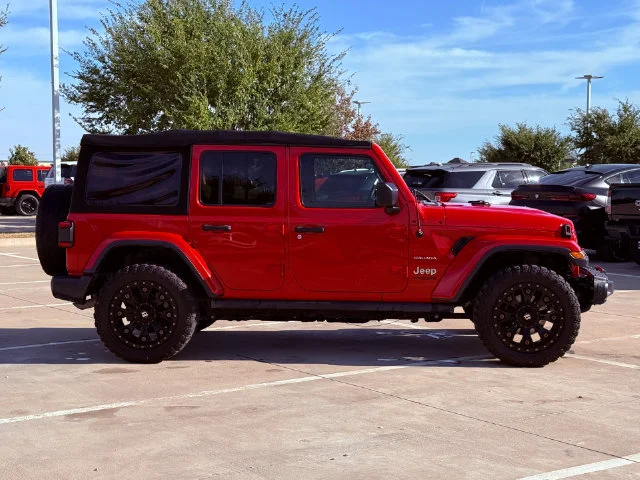 Used 2018 Red Jeep Unlimited Sahara image 18