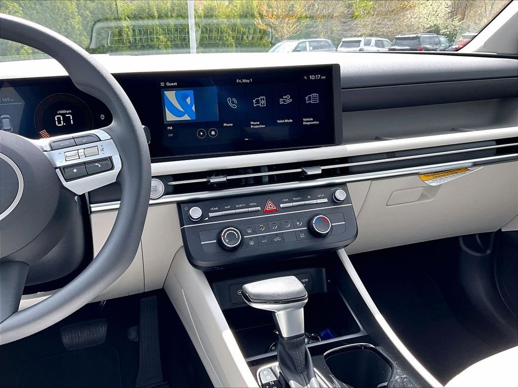Used 2026 Phantom Black Hyundai SE image 18