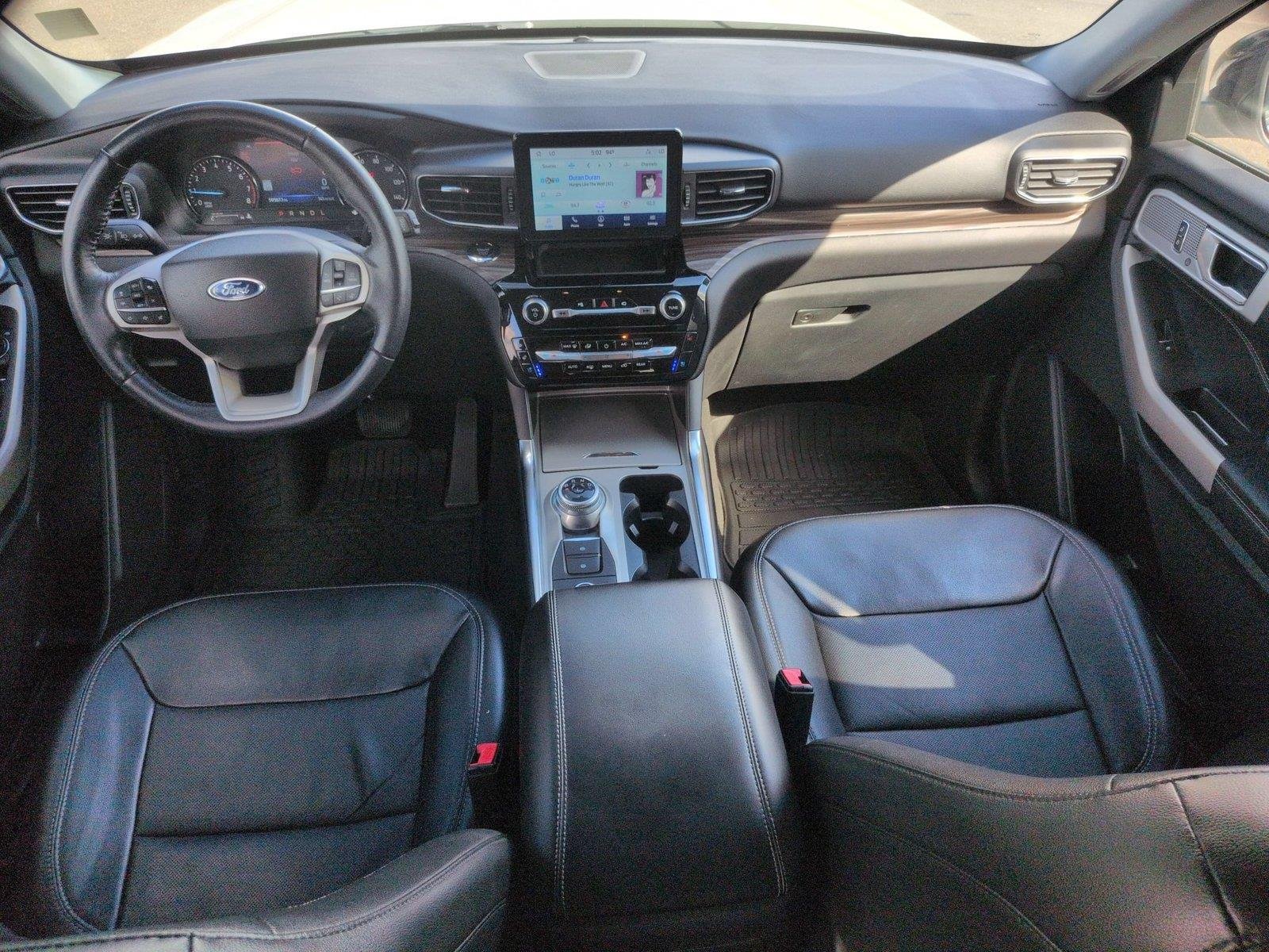 Used 2022 Star White Metallic Tri-Coat Ford Limited image 34