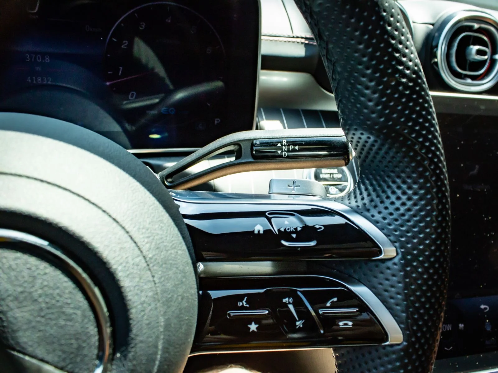 Used 2022 Black Mercedes-Benz C 300 image 23