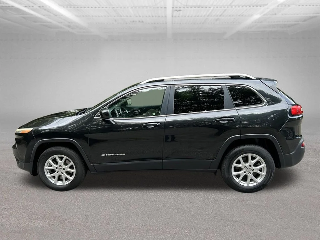 Used 2016 Jeep Cherokee Latitude with VIN 1C4PJMCB9GW153922 for sale in Newport News, VA
