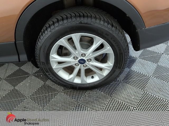 Used 2017 Red Ford SE image 45