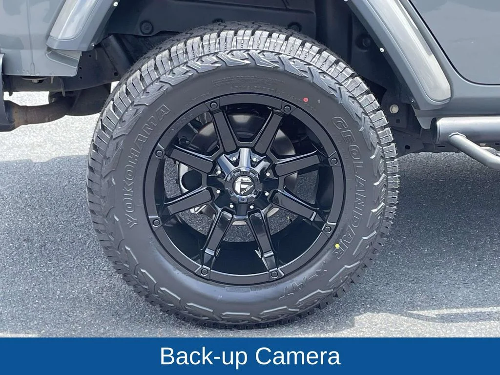Used 2022 Gray Jeep Unlimited Sahara image 13