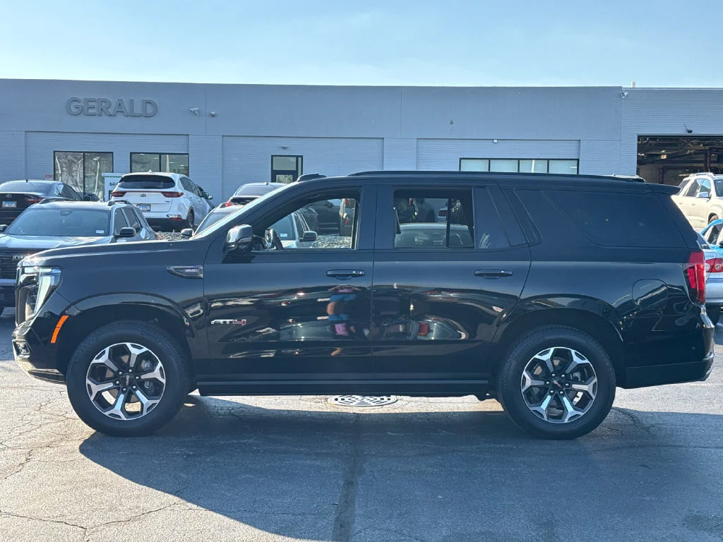 2025 GMC Yukon AT4 Ultimate - Photo 7