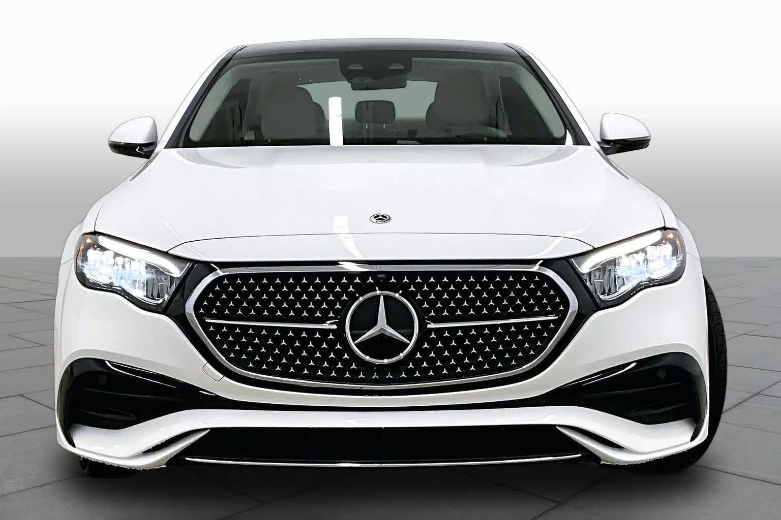 New 2026 Polar White Mercedes-Benz E 350 image 3