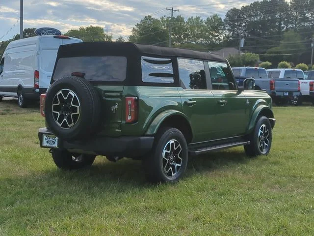 Used 2023 Green Ford Outer Banks image 13