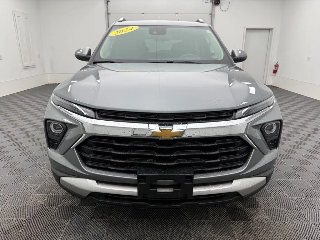 Used 2024 Gray Chevrolet LT image 14