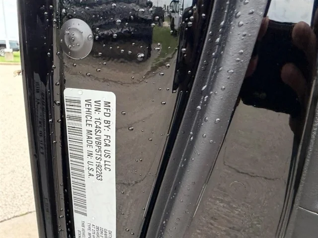 New 2026 High Gloss Black Exterior Paint Jeep Limited Reserve image 27