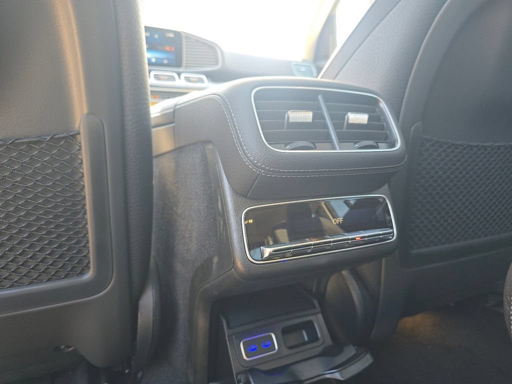 New 2026 MANUFAKTUR Moonlight White Metallic Mercedes-Benz GLS 450 image 67