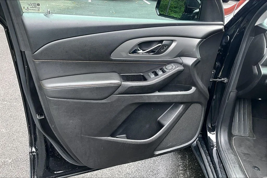 Used 2020 Black Chevrolet LS image 18