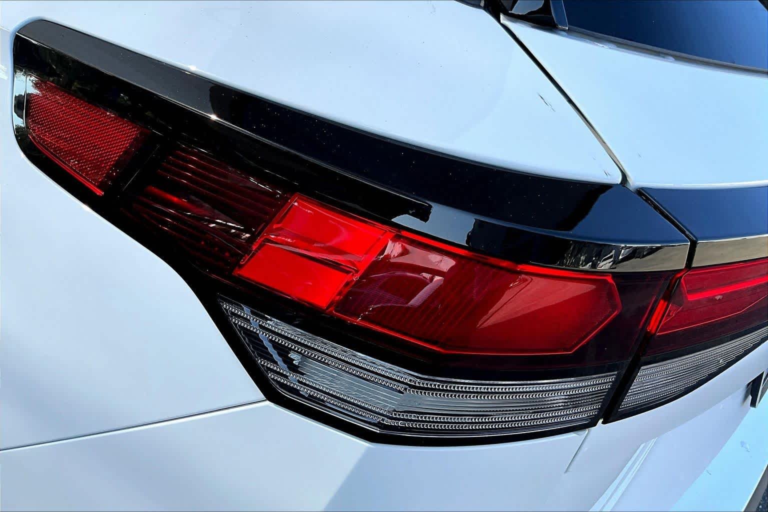 New 2026 Pure White Volkswagen 2.0T SE image 14