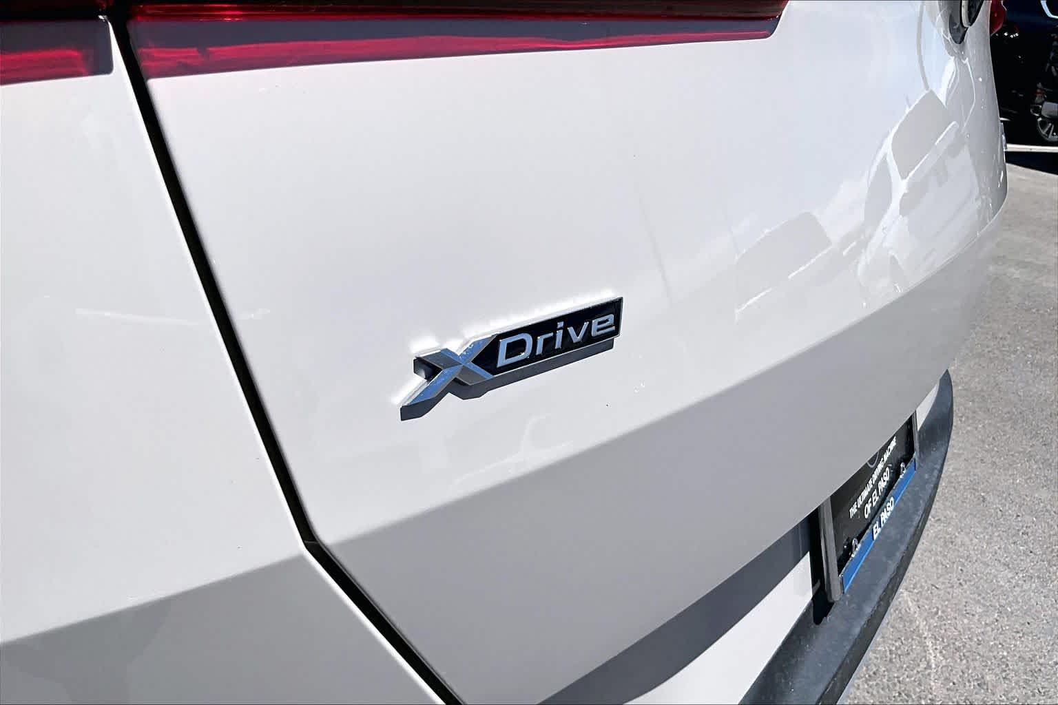 New 2026 Dune Grey Metallic BMW 30 xDrive image 15