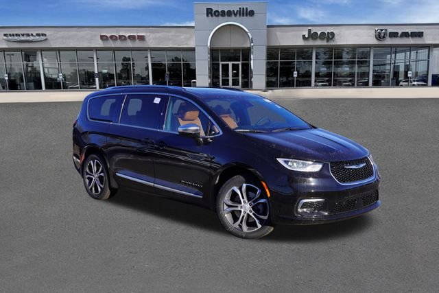 2026 Chrysler Pacifica Pinnacle AWD's photo
