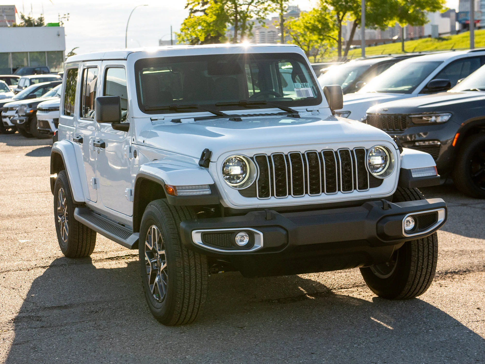 New 2026 White Jeep Sahara* 4 Door 4x4, Remote Start, Trailer Tow Group, McKinley Leather image 6