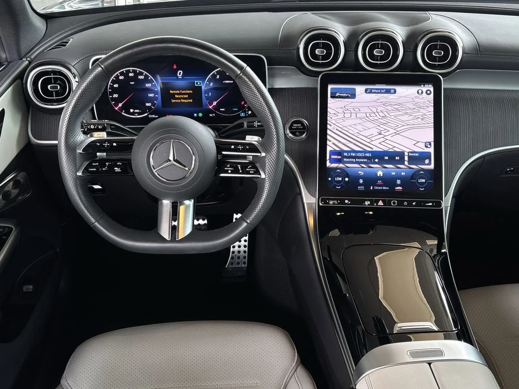 Used 2024 Blue Mercedes-Benz GLC 300 image 11
