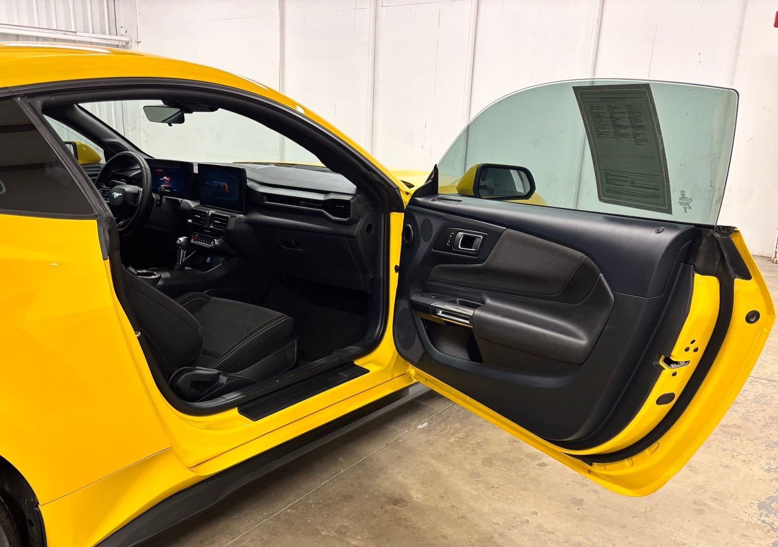 Used 2024 Yellow Ford EcoBoost image 17