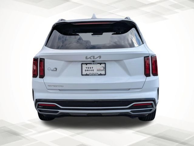 Used 2023 White Kia EX image 5