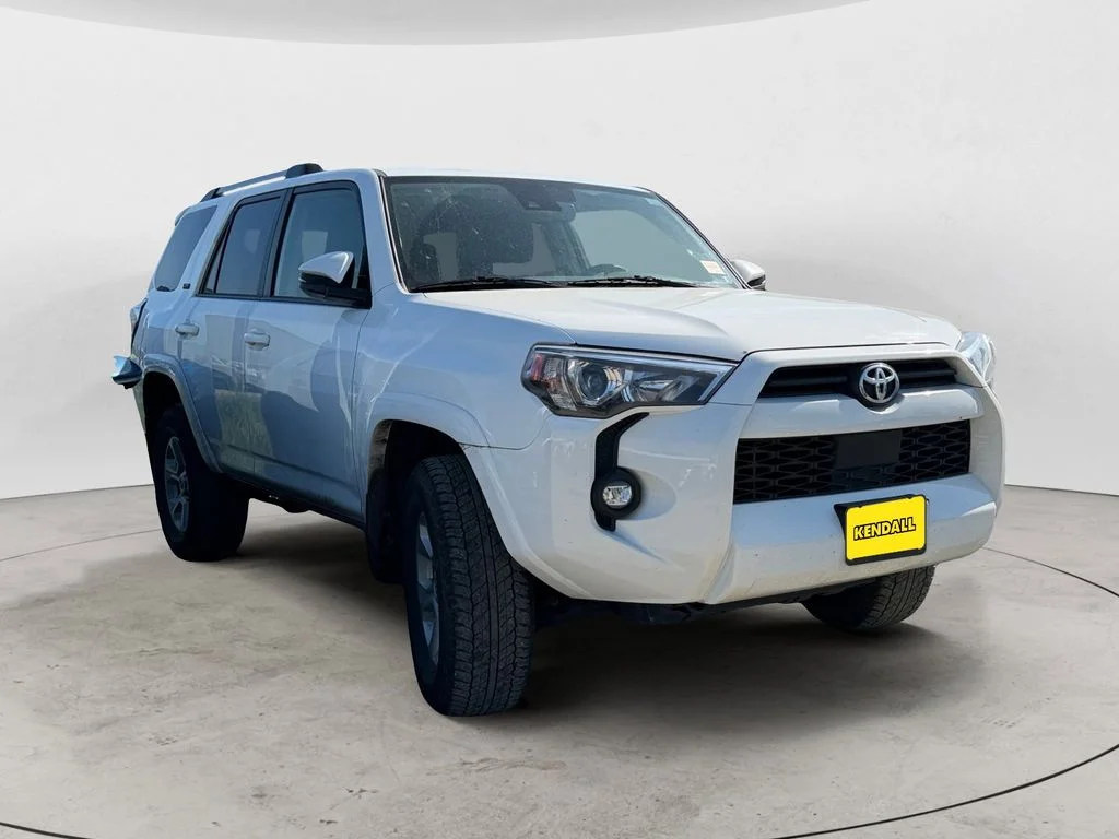 Used 2022 White Toyota SR5 Premium image 4