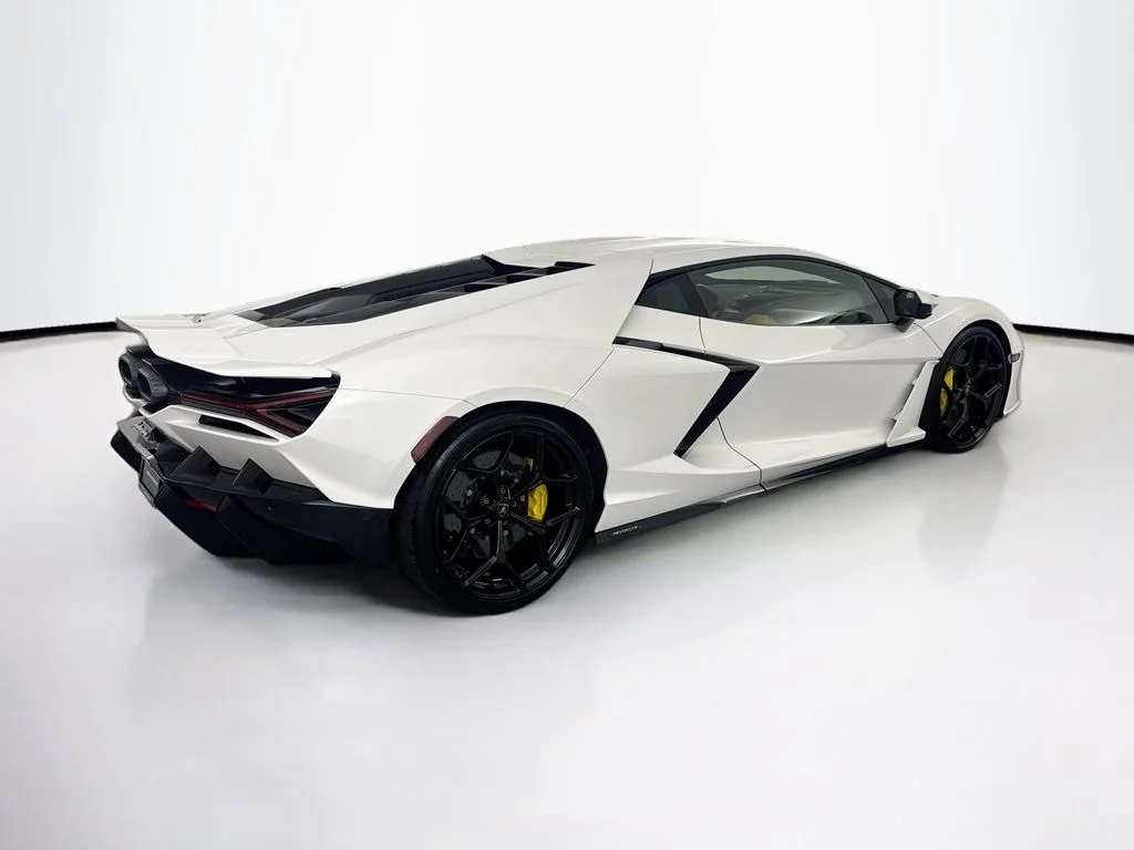 New 2026  Lamborghini Base image 5