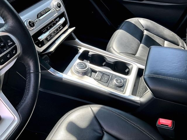 Used 2024 Silver Ford XLT image 15