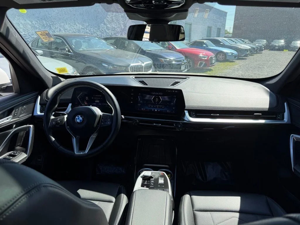 Used 2026 White BMW xDrive28i image 16