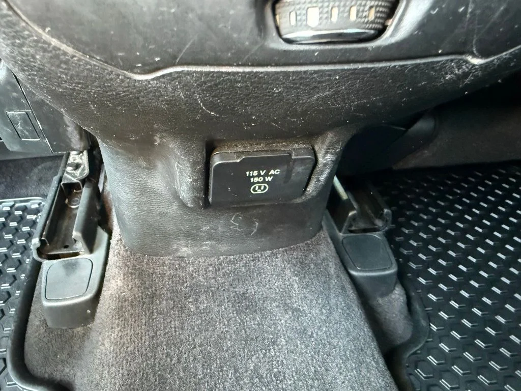 Used 2017 Red Jeep Latitude image 36