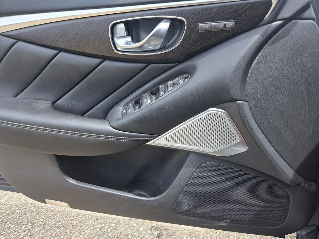 Used 2023 Black INFINITI SENSORY image 21