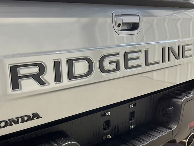 New 2026 Solar Silver Metallic Honda RTL image 6