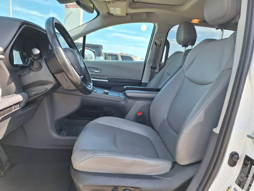 Used 2023 Beige Toyota XLE image 11