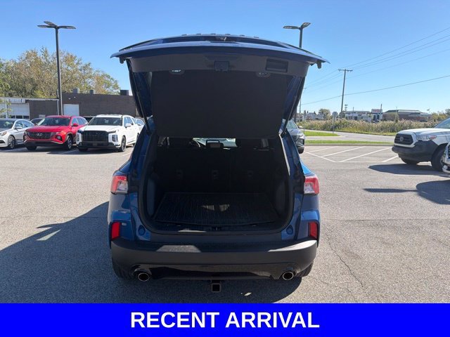 Used 2022 Blue Ford SE image 38