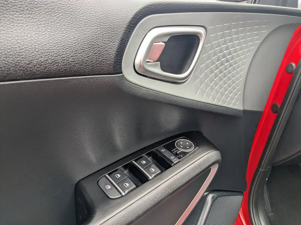 Used 2025 Inferno Red Kia LX image 12